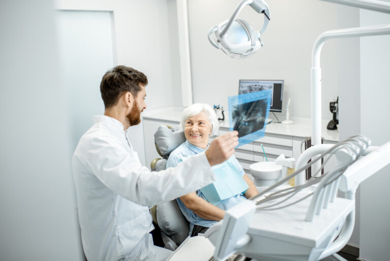 Mantenimiento de Implantes Dentales